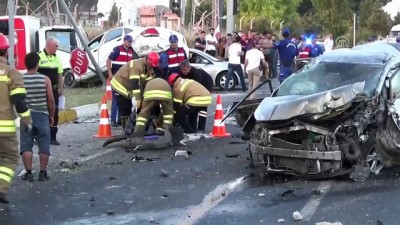 Kamyon kırmızı ışıkta bekleyen araçlara çarptı: 1 ölü, 17 yaralı (2) - UŞAK