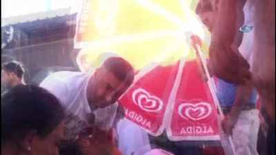 gunes isigi -  Kasksız gençler ölümden döndü, esnaf yardım için seferber oldu  Videosu