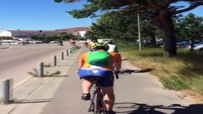 is insanlari -  Çocuklar için 800 kilometre pedal çevirdiler  Videosu