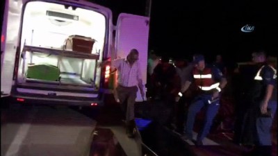 yolcu otobusu -  Otobüs ile traktör çarpıştı, 2 ölü 3 yaralı  Videosu