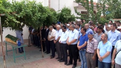 tren kazasi -  Tren kazasında hayatını kaybeden 5 yaşındaki Ömer Alperen Can son yolculuğuna uğurlandı  Videosu