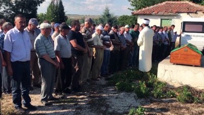 Tren kazasında hayatını kaybeden Melek Tuna'nın cenazesi toprağa verildi - EDİRNE