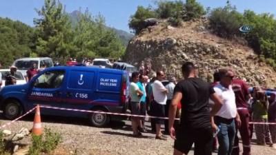 a haber -  Uçurumda ölü bulunan 4 kişinin cenazesi morgtan alındı  Videosu