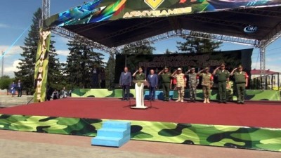 parasutle atlama -  - Tuva’da gövde gösterisi gibi askeri yarışlar başladı  Videosu