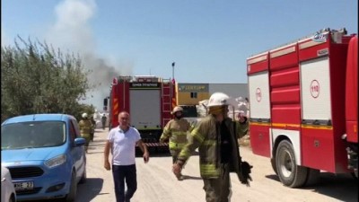 plastik fabrikasi -  İzmir'deki fabrika alev alev yandı  Videosu