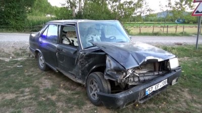 direksiyon -  Kastamonu’da traktör ile otomobil çarpıştı: 1 Yaralı Videosu