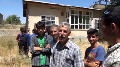 insan tacirleri -  Vicdansızlar, 80 kaçak göçmeni metruk eve kilitleyip kaçtılar Videosu