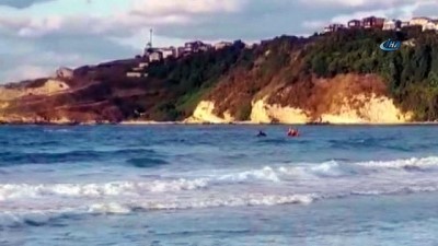 yardim cagrisi -  Arnavutköy’de arkadaşlarıyla denize giren 14 yaşındaki Edanur akıntıya kapılarak kayboldu Videosu