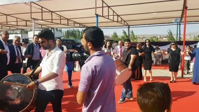 asiret -  Aşiret düğününde 1 milyon 300 bin TL takı takıldı  Videosu
