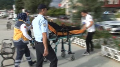 yuzme -  Emirgan’da denize atlayan genç kızı oltayla kurtardılar  Videosu