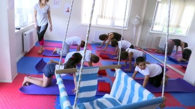 bogulma tehlikesi - Özel çocuklara yoga ile terapi - ANKARA  Videosu