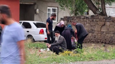 cevik kuvvet polisi - Taşlı sopalı kavga: 8 yaralı - ERZURUM  Videosu