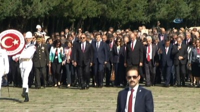 medeniyetler -  Bakan Çavuşoğlu büyükelçilerle birlikte Anıtkabir'de  Videosu