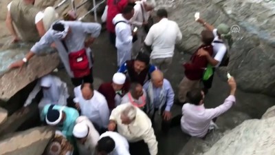 islam tarihi - İlk emrin indiği Hira Mağarası'na yoğun ilgi - MEKKE  Videosu