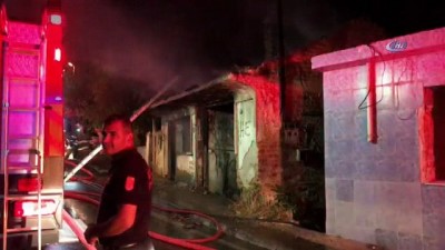 itfaiye araci -  İzmir’de metruk bir evde yangın çıktı  Videosu