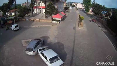 direksiyon -  Otomobil karpuz tezgahına daldı... O anlar kamerada  Videosu