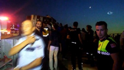 polis -  Bursa'da otobüs şarampole devrildi: Yaralılar var Videosu
