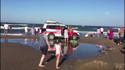 cankurtaran - Denize giren kişi dalgalara kapıldı - SAKARYA Videosu