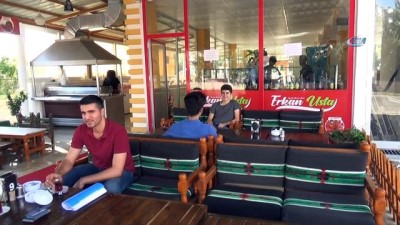 helal -  Dolar bozdurana yiyecek ve içecek bedava  Videosu