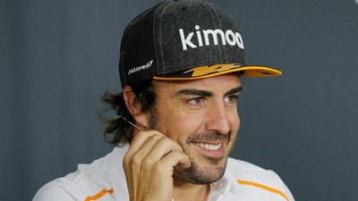 dunya sampiyonu - Schumacher'in 5 yıllık hakimiyetine son veren Fernando Alonso F1'i bırakıyor Videosu