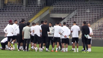 Beşiktaş, LASK Linz maçı hazırlıklarını tamamladı - LİNZ
