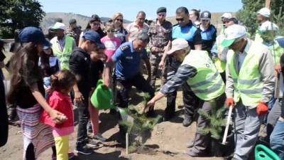 aliskanlik - Dezavantajlı çocuklar fidan dikti - KARS  Videosu