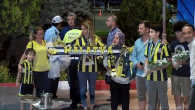 tezahur - Fenerbahçe kafilesi Malatya’da Videosu