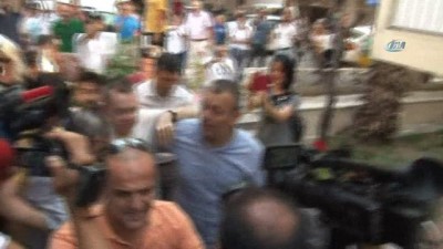 ev hapsi -  İzmir 3. Ağır Ceza Mahkemesi, ABD'li Papaz Brunson'un ev hapsinin devamına karar verdi  Videosu