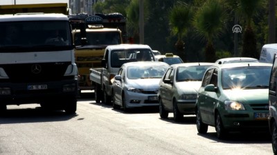 trafik yogunlugu - Manisa'da bayram trafiği yoğunluğu Videosu