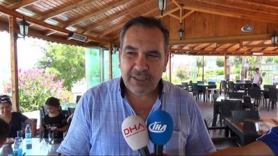  Asgari ücretle çalışan garson, bulduğu kurbanlık parasını sahibine teslim etti, ödülü kaptı 