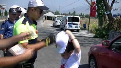  Hatalı sürücüleri kırmızı düdükle uyaracaklar 