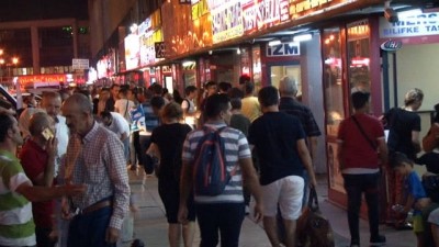  İstanbul otogarında bayram yoğunluğu akşam saatlerinde de devam etti 