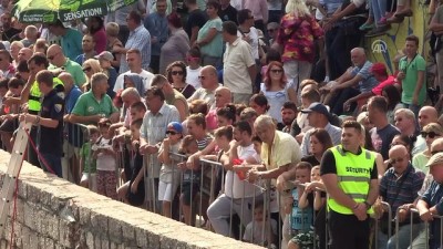 bomba ihbari - Saraybosna'da 'Bentbasa Atlama Yarışları' - BOSNA HERSEK Videosu
