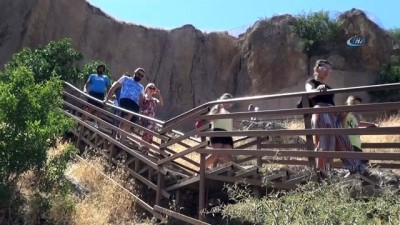  Aksaray'da 392 merdivenle inilen Ihlara Vadisi havadan görüntülendi 