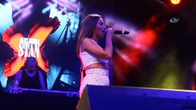  Dünya starı Alexandra Stan’dan Çanakkale'de muhteşem konser 