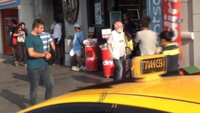  Felç geçiren oyuncu ve tiyatro sanatçısı Hikmet Karagöz Taksim Meydanı'nda görüntülendi 