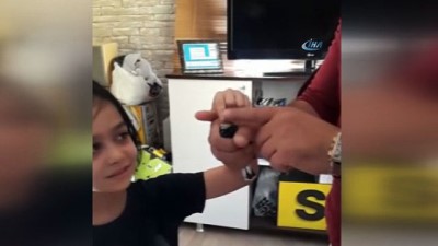 eziler -  Ölmek üzere olan kuşu kalp masajıyla hayata döndürdü Videosu