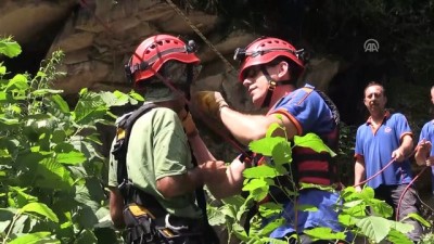 tarim arazisi - Arazide mahsur kalan 4 kişi kurtarıldı - RİZE  Videosu