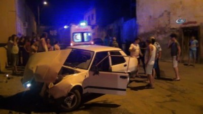 direksiyon -   Otomobil ağaca çarptı 2 yaralı Videosu