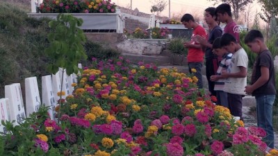 hain saldiri - Dürümlü'nün yetimleri bayramı hüzünlü karşılıyor - DİYARBAKIR  Videosu