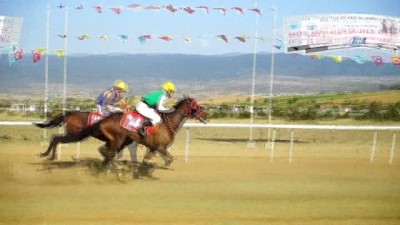 at yarislari - Taşköprü’de düzenlenen at yarışları nefesleri kesti  Videosu