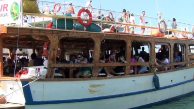 gezi teknesi - Ayvalık'ta adalara tekne turlarına yoğun ilgi - BALIKESİR Videosu