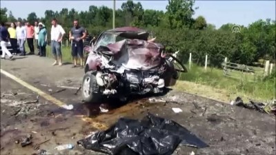 rtuk - Samsun'da iki otomobili çarpıştı: 3 ölü, 3 yaralı Videosu