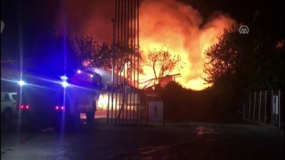 guvenlik onlemi - Şanlıurfa'da oduncu pazarında yangın Videosu