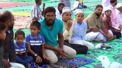 bayram namazi -  - Türk Yardımseverlerin Kurban Yardımı Sri Lanka’da 50 Bin Müslümana Ulaştı  Videosu