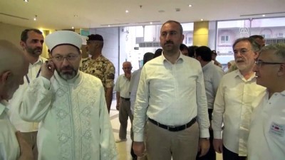 Adalet Bakanı Gül hastalarla bayramlaştı - MEKKE 