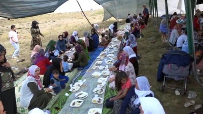 gulle atma -  Bingöl'de 2 bin 500 rakımlı yaylada bayramlaşma etkinliği  Videosu