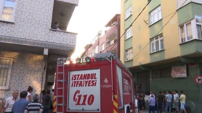 Çatı yangınında 1 kişi dumandan etkilendi - İSTANBUL