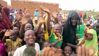 amed - Nijerli engellilerin yüzü Cansuyu ile güldü - NİAMEY  Videosu