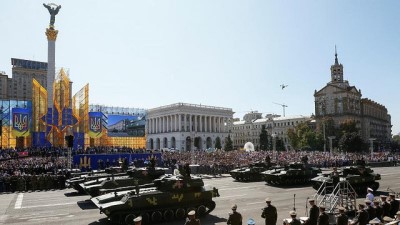 Ukrayna bağımsızlığının 27. yıl dönümünü iç savaşın gölgesinde kutladı